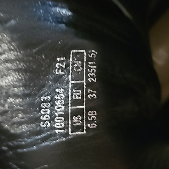 Stuart Weitzman Ande Zip Booties - Picture 6 of 7